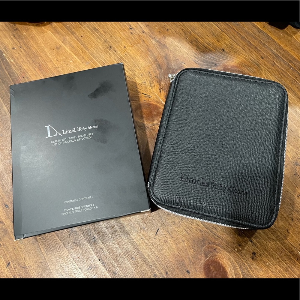 NIB Limelife Makeup Brushes